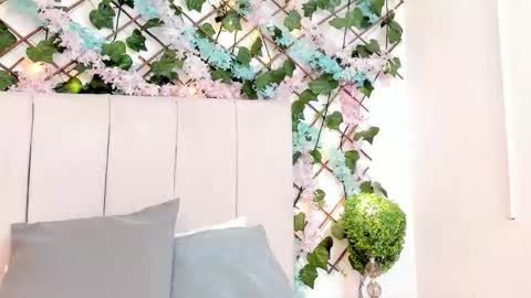 Gabrielle online show from 12.20.25