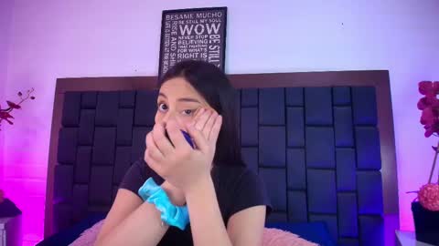 Lexi Howard  online show from 09.21.25