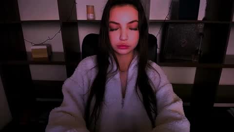 Alexia online show from 12.27.24