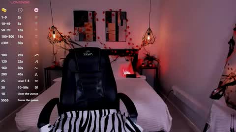 Snapshot of lexi_terele chatting on 10.26.25 Lexy - Follow me online show from 10.26.25