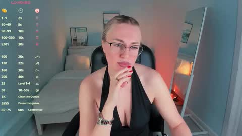 Snapshot of lexi_terele chatting on 11.16.25 Lexy - Follow me online show from 11.16.25
