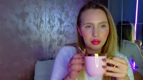 LEXXY online show from 11.27.25