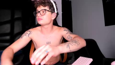 Lixie And Nte online show from 02.20.25