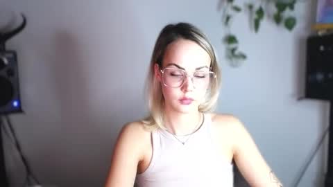 Snapshot of lexie_wild chatting on 02.25.25 Lexie online show from 02.25.25