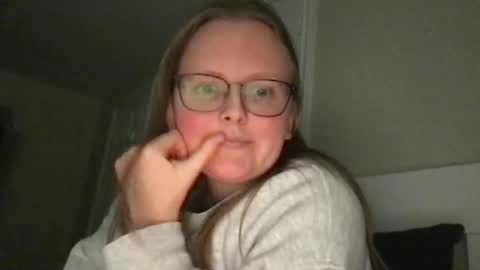 Snapshot of lexielilacs chatting on 12.15.24 lexie online show from 12.15.24