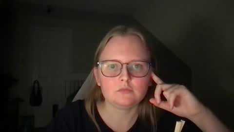 Snapshot of lexielilacs chatting on 01.21.25 lexie online show from 01.21.25