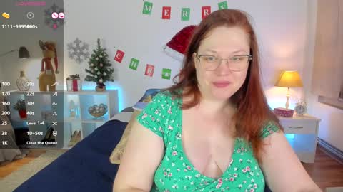 Snapshot of lexiflower1 chatting on 01.12.25 Lexi online show from 01.12.25