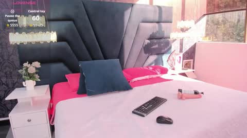 Lexi online show from 11.24.25