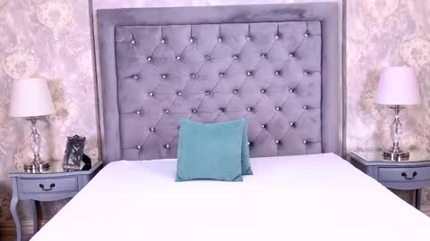 Lexi Riley online show from 12.04.25