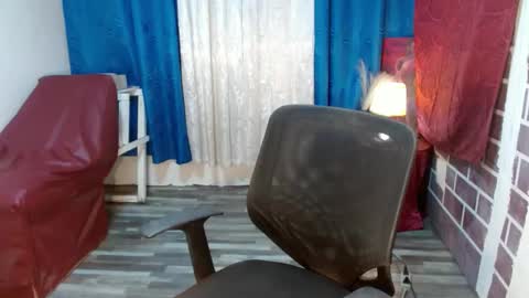 lexisecrets12 online show from 01.28.25