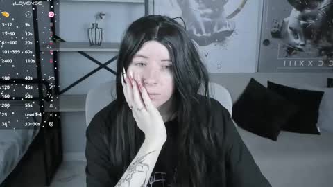 Snapshot of lexiwenford chatting on 11.17.25 Lexi Wenford NO NUDE GODDESS online show from 11.17.25