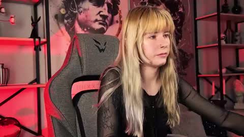Snapshot of lexiwenford chatting on 06.22.26 Lexi Wenford NO NUDE GODDESS online show from 06.22.26