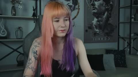 Snapshot of lexiwenford chatting on 07.19.26 Lexi Wenford NO NUDE GODDESS online show from 07.19.26