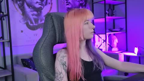 Snapshot of lexiwenford chatting on 07.22.26 Lexi Wenford NO NUDE GODDESS online show from 07.22.26