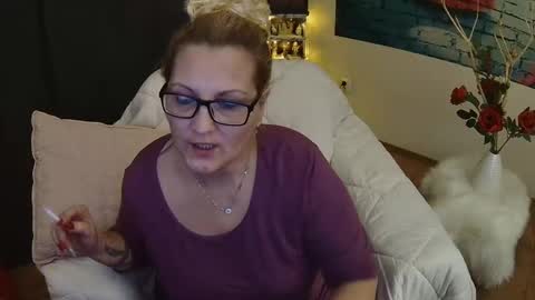 Snapshot of lexxa_blond chatting on 01.17.25 Hannah online show from 01.17.25