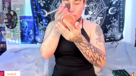 LEXXY online show from 10.19.25