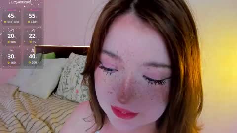 Snapshot of lexxxxxxi chatting on 05.05.26 lexi miu online show from 05.05.26