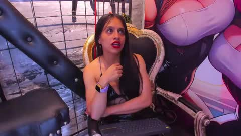 Snapshot of lexxy_luu chatting on 09.11.25 alexia and luu online show from 09.11.25