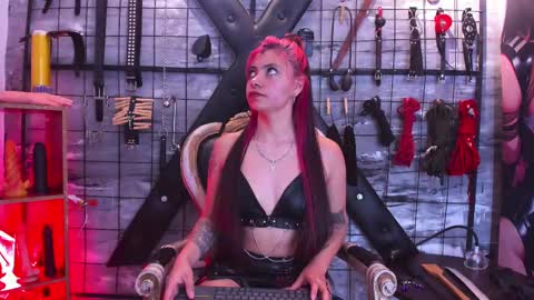 Snapshot of lexxy_luu chatting on 09.20.25 alexia and luu online show from 09.20.25