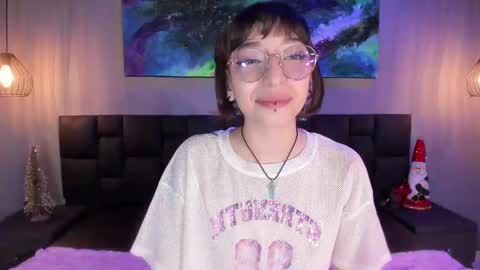 Snapshot of lexy_bluu chatting on 12.06.24 Lexy online show from 12.06.24