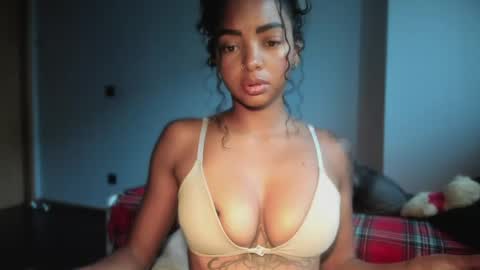 LEXY - Independent account online show from 04.14.26