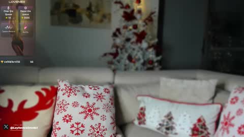 INSTA leylasteel model         online show from 12.15.25