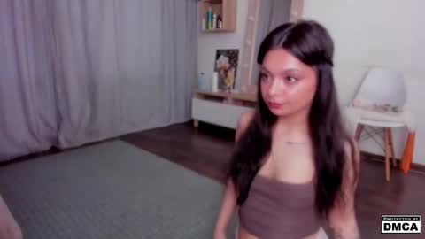 Snapshot of leyla_tyler chatting on 11.17.25 Leyla online show from 11.17.25