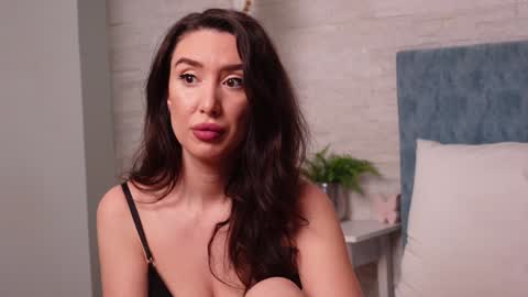 LeylaGracey online show from 01.14.25