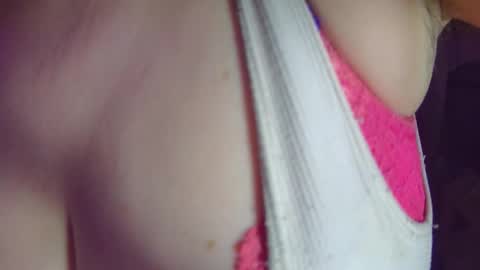 Snapshot of leysun7777 chatting on 11.25.25 Leysun7 online show from 11.25.25