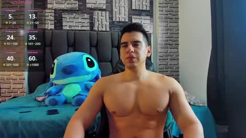 Snapshot of leyton_flexx chatting on 12.08.24 L E Y T O N online show from 12.08.24