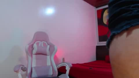 Snapshot of li_arellano chatting on 02.16.26 li_arellano online show from 02.16.26