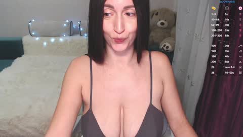 Snapshot of li_lu666 chatting on 02.05.25 Lilu online show from 02.05.25