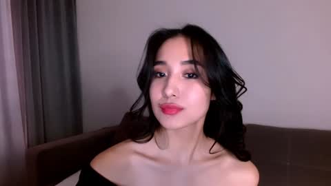 Snapshot of li_noen chatting on 12.11.24 Li  online show from 12.11.24