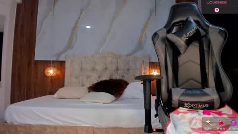 lia_16_ online show from 03.06.26