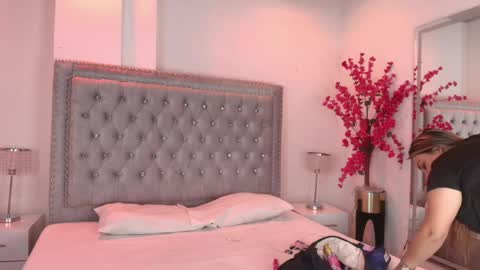 Lia  online show from 04.16.26