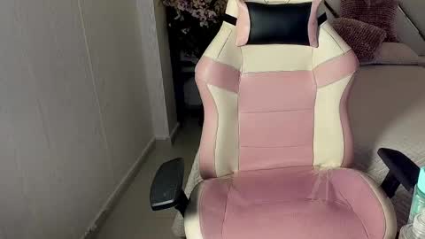 Snapshot of lia_blaze chatting on 04.14.26 Lia online show from 04.14.26