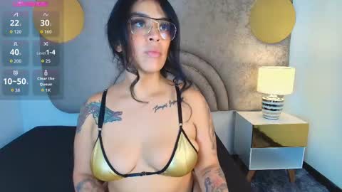 L I A C A P R I C E  online show from 10.16.25