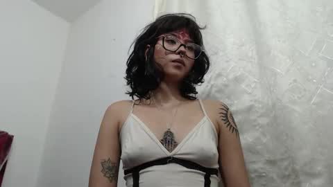 Lia online show from 10.24.25