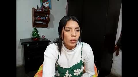 Snapshot of lia_hottie chatting on 12.16.24 Lia online show from 12.16.24