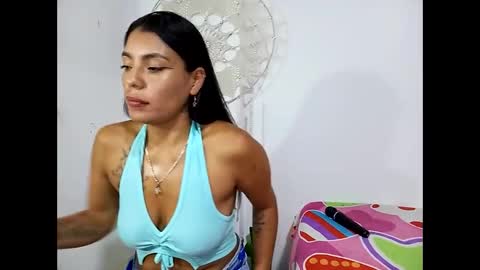 Snapshot of lia_hottie chatting on 10.03.25 Lia online show from 10.03.25