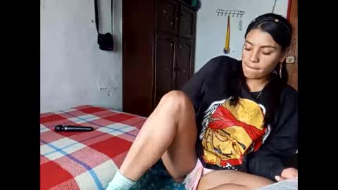 Snapshot of lia_hottie chatting on 11.30.25 Lia online show from 11.30.25