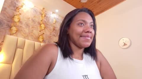 lia_mariana online show from 11.24.25