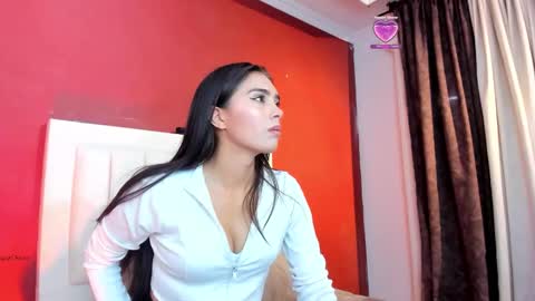 lia_morett online show from 11.20.25