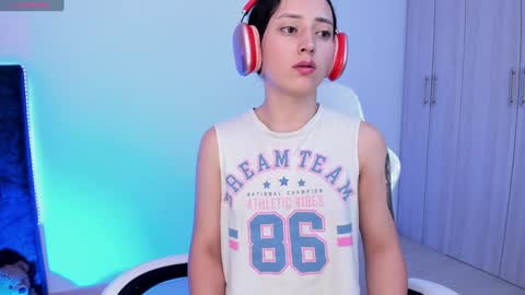 Little Queen Lia  online show from 02.05.25