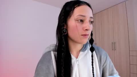 Little Queen Lia  online show from 03.05.25