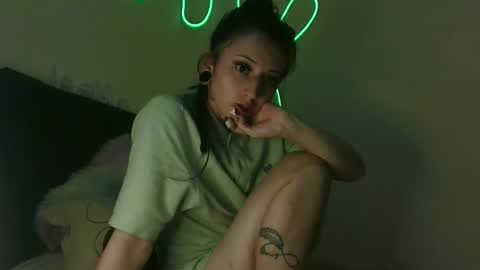 Little Queen Lia  online show from 11.15.25