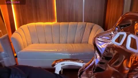 Online 1400 - 2100 online show from 04.16.26