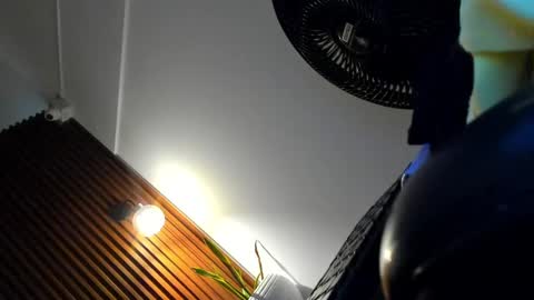 Lia  online show from 02.16.25