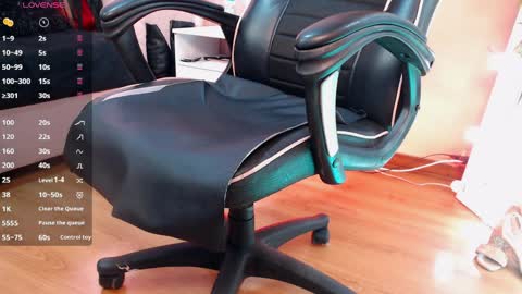 Lia Taylor online show from 04.02.26