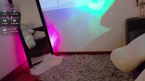 Snapshot of lia_tinez chatting on 10.11.25 Lia online show from 10.11.25